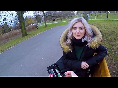 ❤️ Ezezagun baten esperma beroa irensten du diruaren truke - Eva Elfie-k parkean putz egin du ❤ Sexua gurean eu.assistirhentai.ru ❌️